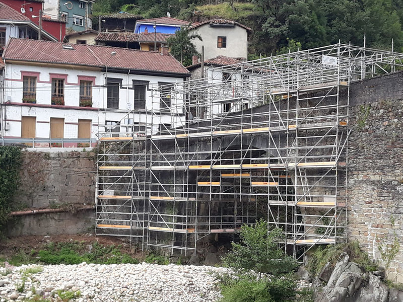 Andamio rehabilitación puente Montajes Meccano