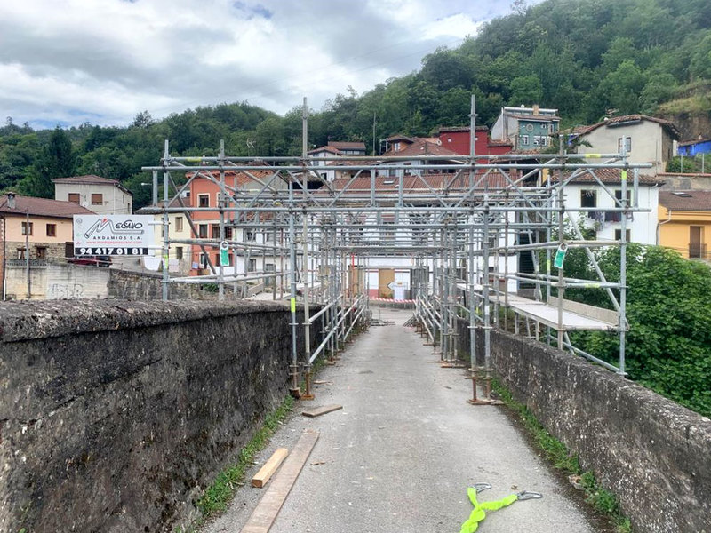 Andamio rehabilitación puente Montajes Meccano