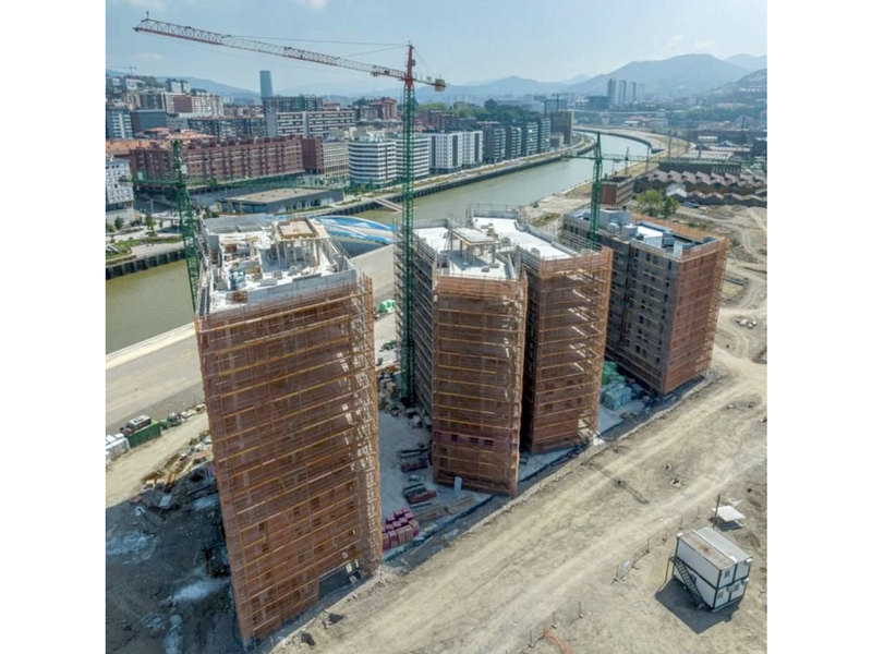 Andamios construcción viviendas Bilbao Meccano